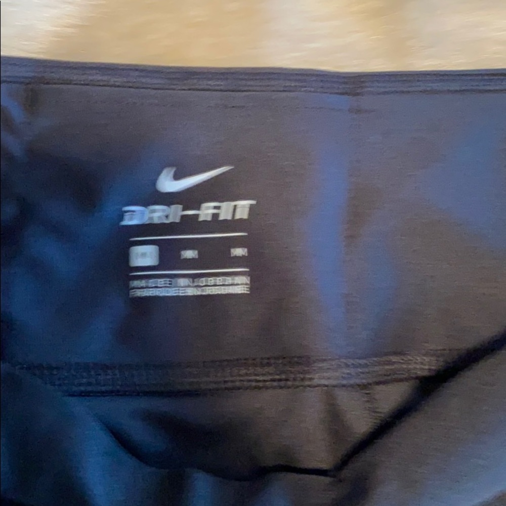 Black nike cropped leggings
